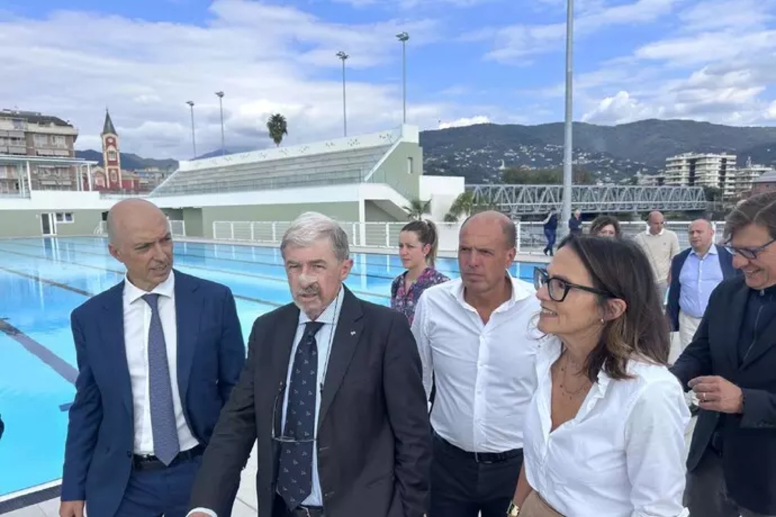 La delegazione in visita alla piscina Marco Di Capua del Lido di Chiavari